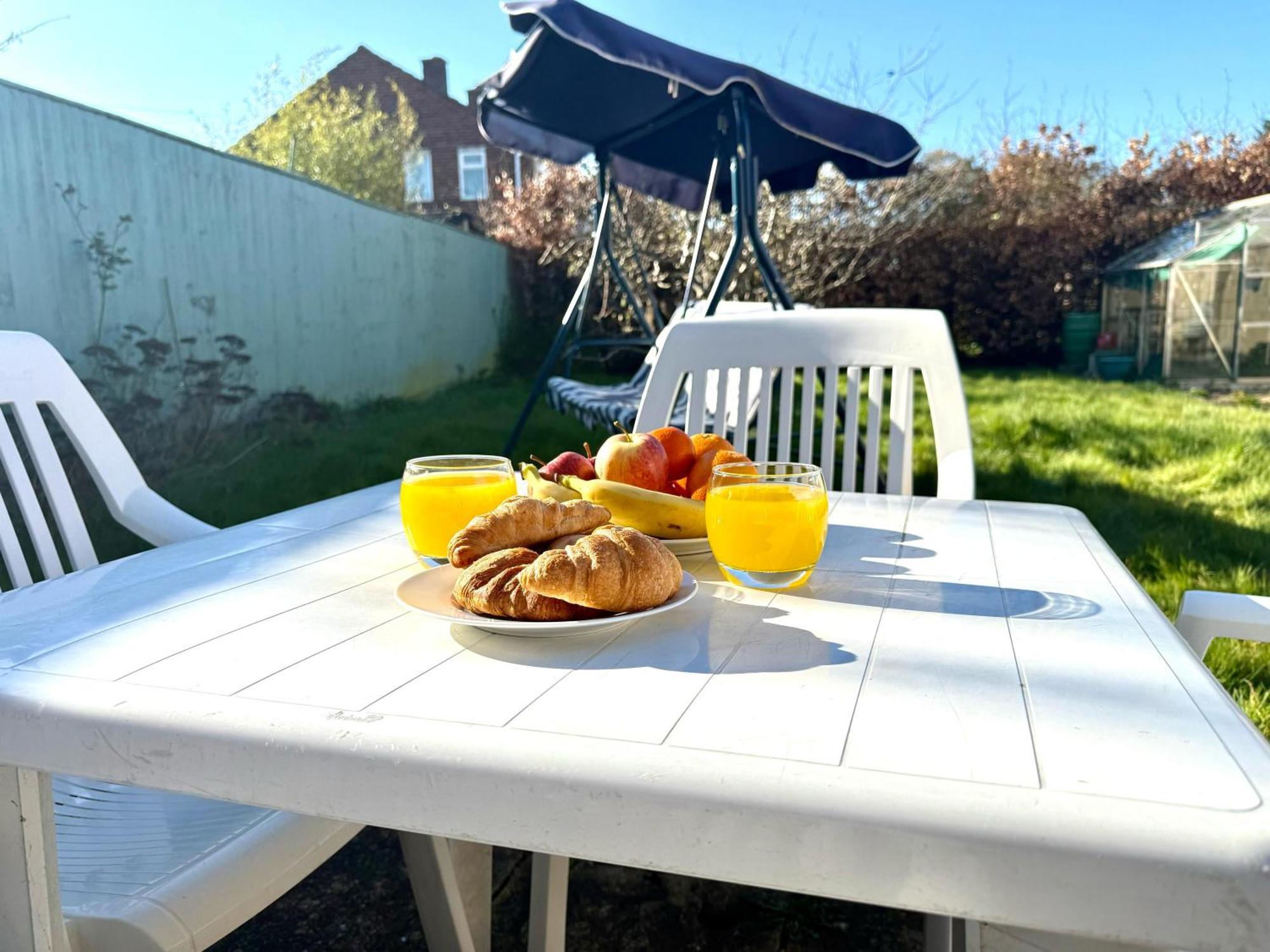 Stylish 3-Bedroom House With Garden & Free Parking'S, Prime Location With Private Garden Kidlington Exterior foto