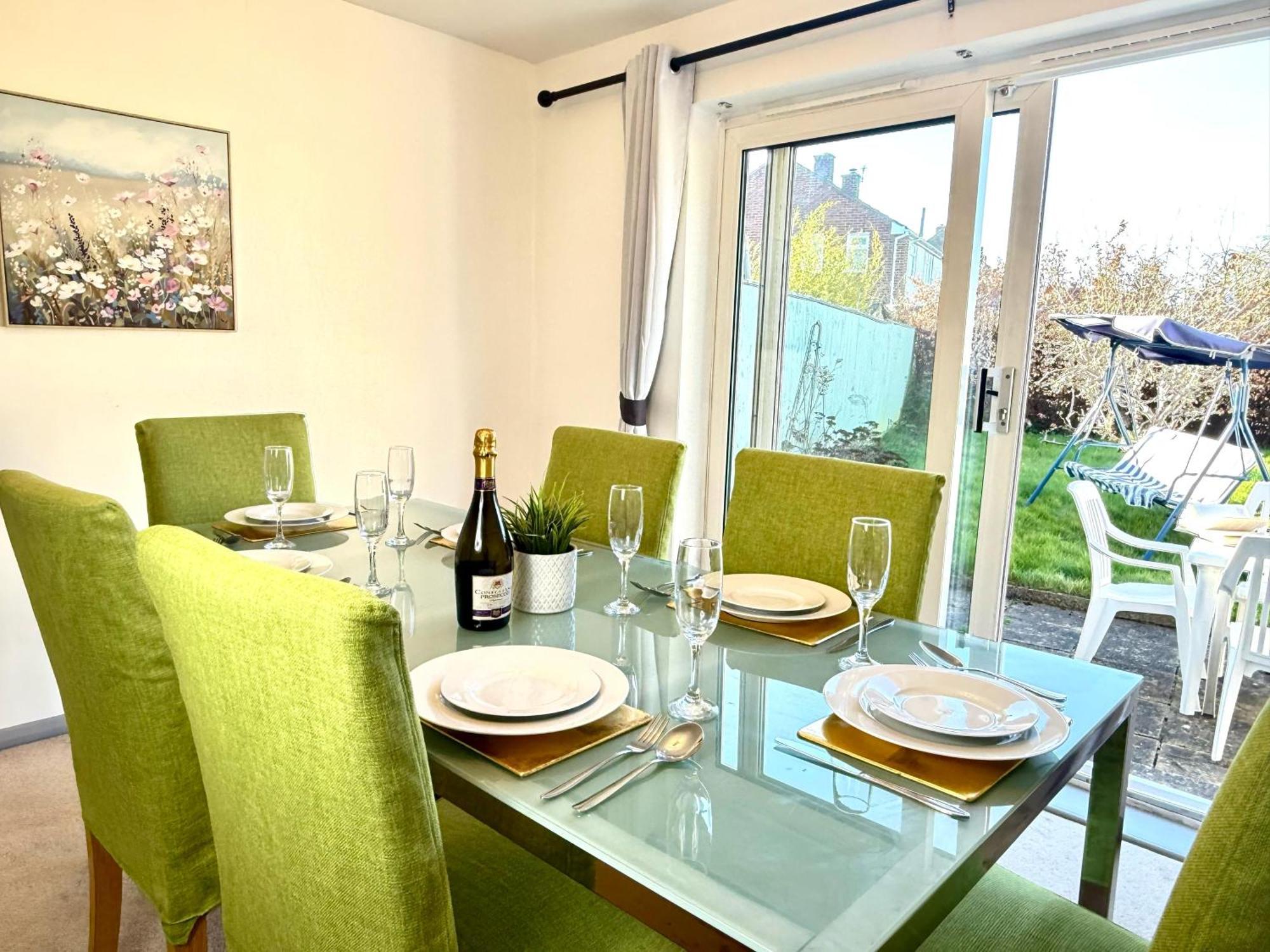Stylish 3-Bedroom House With Garden & Free Parking'S, Prime Location With Private Garden Kidlington Exterior foto